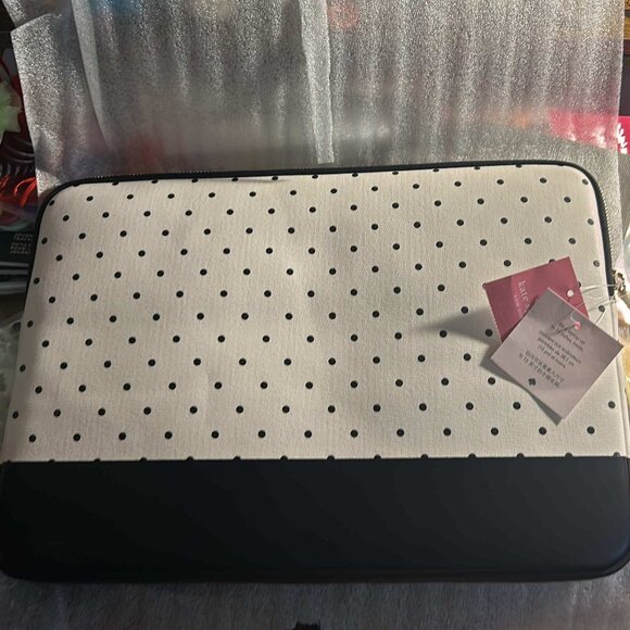 Kate Spade NY Disney x Minnie Mouse Figaro Cat Laptop/tablet sleeve - NEW W/tag - Picture 3 of 5